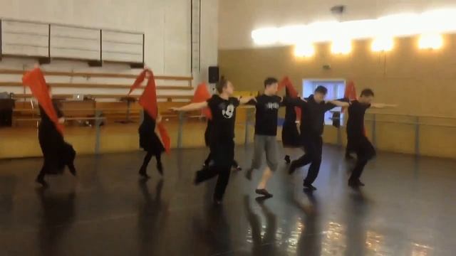 04-12-2024 Комбинации движений итальянского танца Пиццика