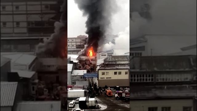 В Подольске горит магазин мебели