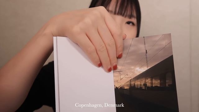 Judy ASMR. Тихий голос, движения рук, перелистывание книжки с фотографиями.