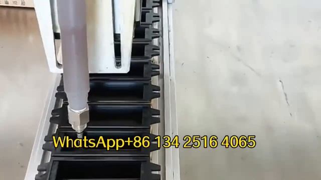 Автоматический дозатор для смешивания полиуретанового