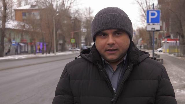 Трехфазные светофоры на улице Пирятинская.