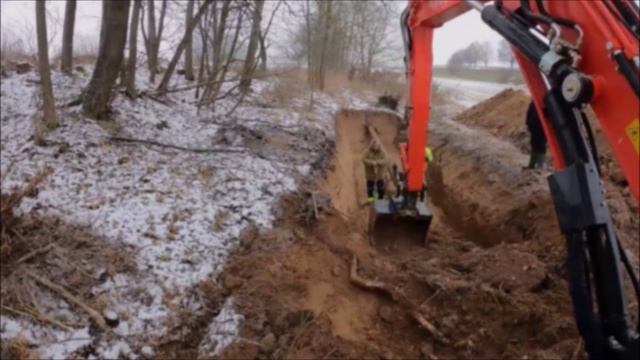 Услуги миниэкскаватора в Москве и области 89637508470