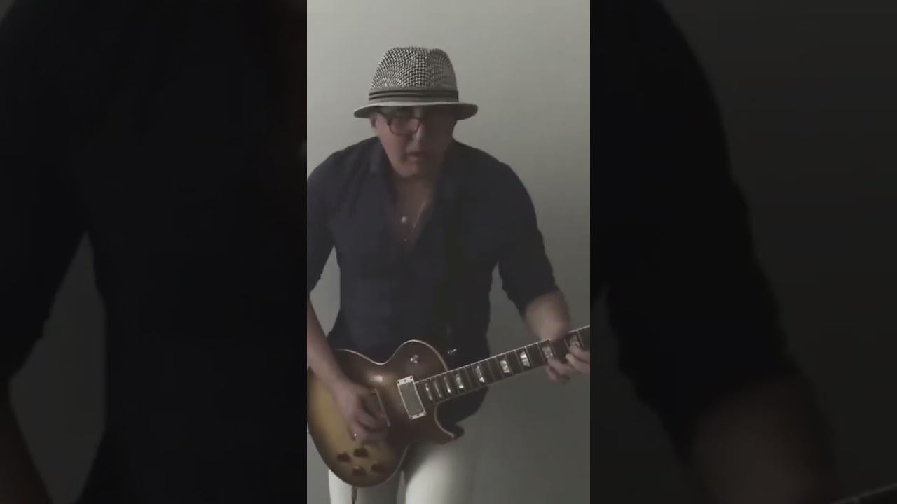 Ooby Dooby guitar solo