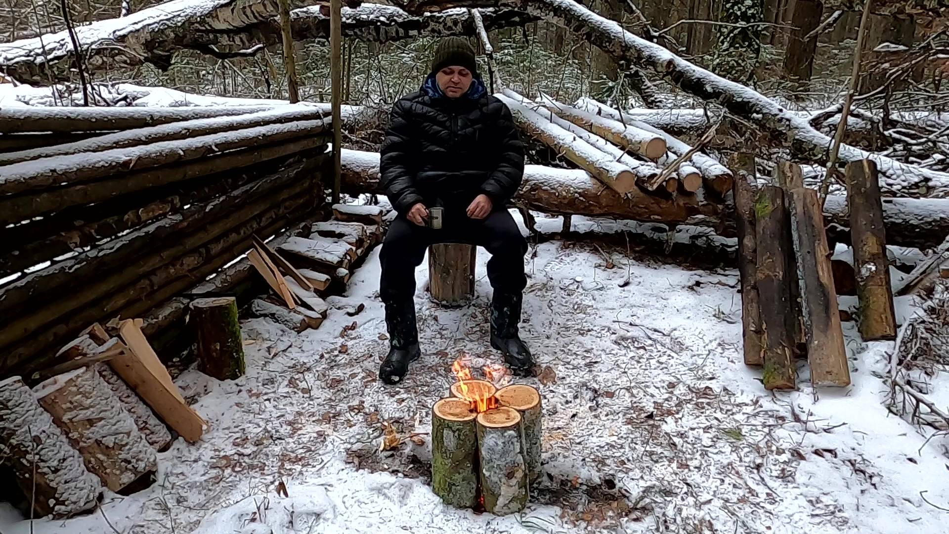 Бушкрафт поход. Строю укрытие в лесу. Серия 2