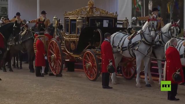 استقبال مهيب لأمير قطر في مستهل زيارته إلى بريطانيا