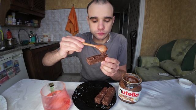 МУКБАНГ НАРЕЗКИ ЛУЧШЕЕ - КУРИЦА ГРИЛЬ / ПЮРЕ / ГРЕЧКА / САЛАТ / ШОКОЛАД / MUKBANG АСМР 04. 12. 2024
