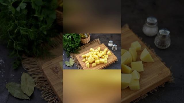 Гороховый 🫛 суп 🍲 с копченой колбасой🥓.mp4