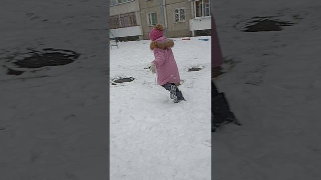 кто смотрит это видео пожалуйста подпишитесь мы когда снимали это видео чуть не продрогли бр-р-р🥶❄️