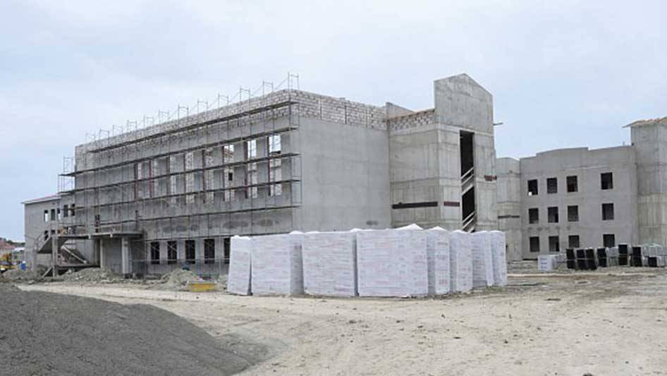 Школа в Лазаревском районе Сочи построена на 60%