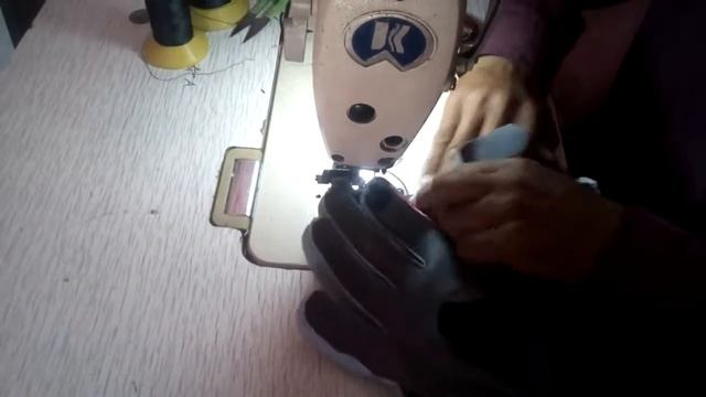 Cycling gloves
