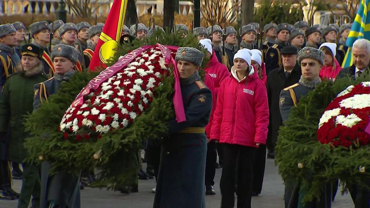 Важная дата в истории Великой Отечественной - 83 года назад началось контрнаступление в ходе битв...