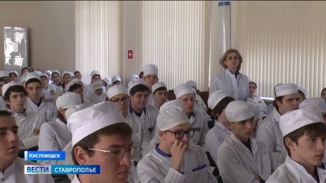Участник СВО провел мастер-класс для будущих медиков