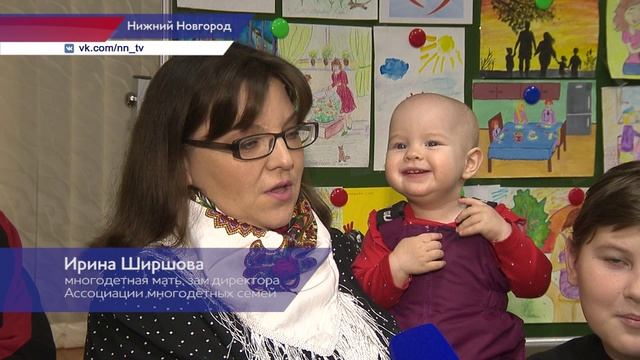 Несколько многодетных семей получили удостоверения единого образца в Сормовском районе