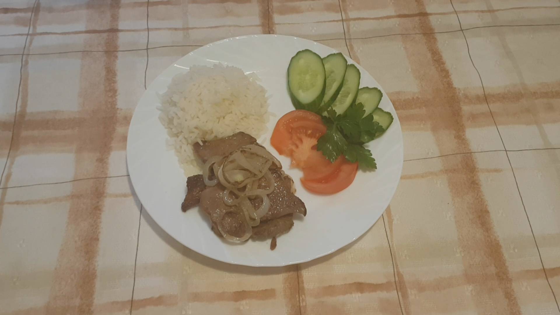 Говяжья печень жареная с луком очень вкусно