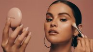 Selena Gomez FIGHTING Fans Over New BIZARRE Relationship (This is WEIRD)