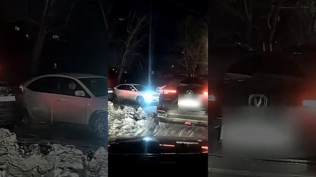 Авария в Омске с участием трамвая на улице Багратиона