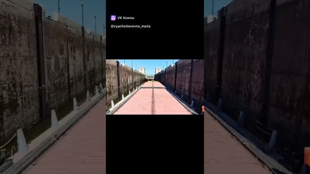 Сухогруз. Шлюз 1)