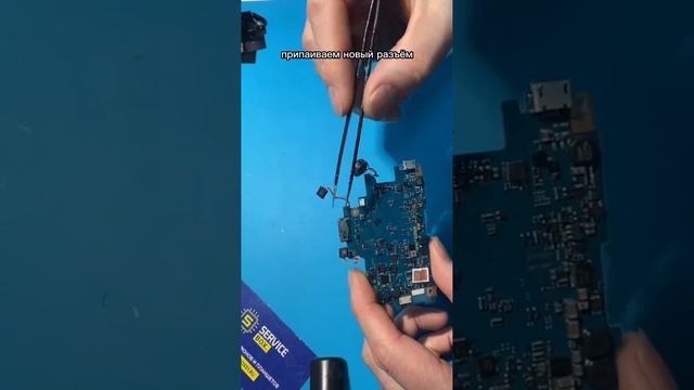 В ремонте фотокамера Sony Nex-F3.