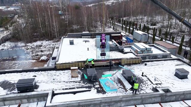 Остекление атриума в центре загородного дома