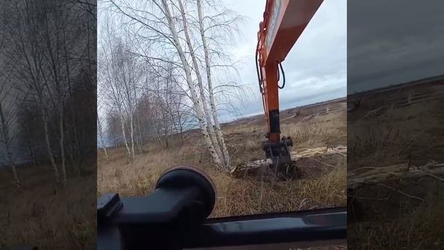работа_экскаватора_корчевателем_видео_1