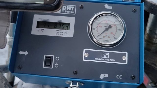 Lovol P8350 замер скорости потока масла через две секции селективные клапанов в безнапорную линию