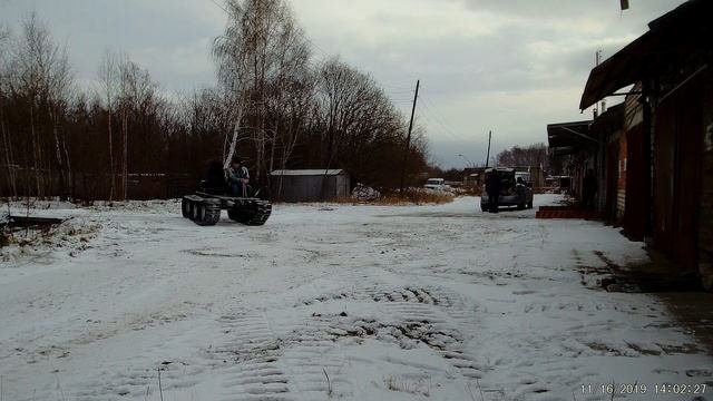 Вездеход. Первый снег. Озерск.