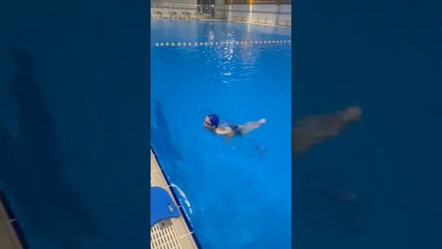 ДЕТИ В БАССЕЙНЕ. ПРЫЖКОВЫЙ БАССЕН. ПРЫЖКИ В ВОДУ