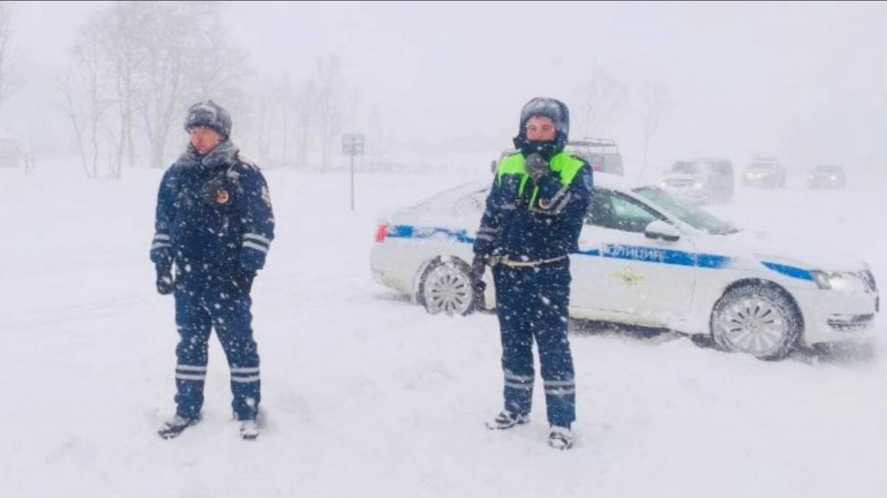 Движение транспорта по федеральной трассе на Сахалине перекрыли из-за снегопада