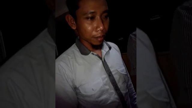 Proses pengambilan mutiara kerang besar (suryavi)