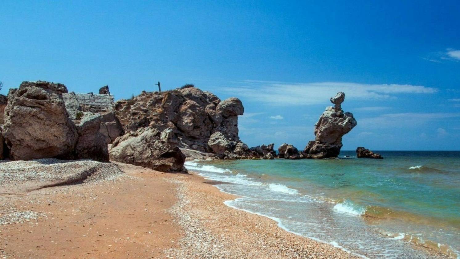 Неповторимый облик Генеральских пляжей в Крыму