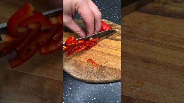 Бабагануш из баклажанов - одна из самых популярных закусок восточной кухни