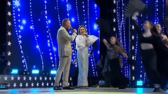 Алексей Майер и Татьяна Буланова - Любимые глаза (Гала-концерт премии Звёзды Дорожного радио 01.12.2