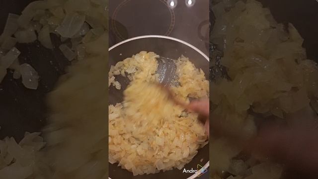 ТРЕСКА В ЛУКОВОМ СОУСЕ