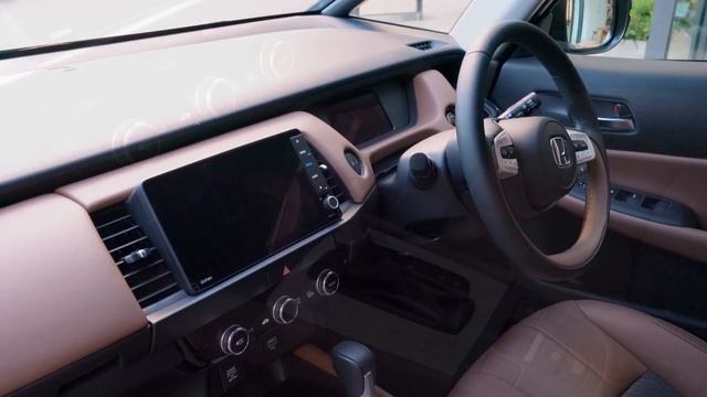( 4K ) Honda Fit LUXE : Bronze