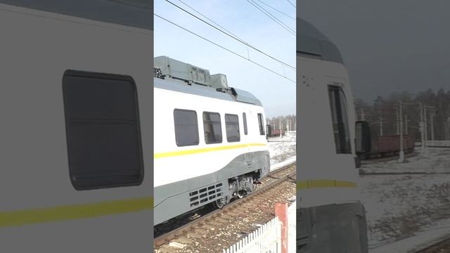 Рельсовый Автобус РА3-001 на кольце в Щербинке.