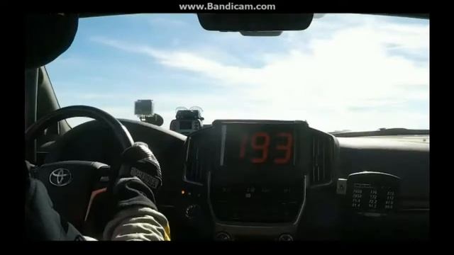 2000 horsepower made in Japan (LAND CRUISER)