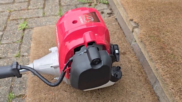 Honda Trimmer 4 Storke Gardening