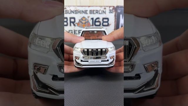 Toyota Land Cruiser Prado car model Extremely popular car model in the world #diecast #modelcars