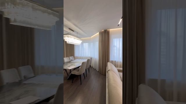 Светлые портьеры в кухню гостиную