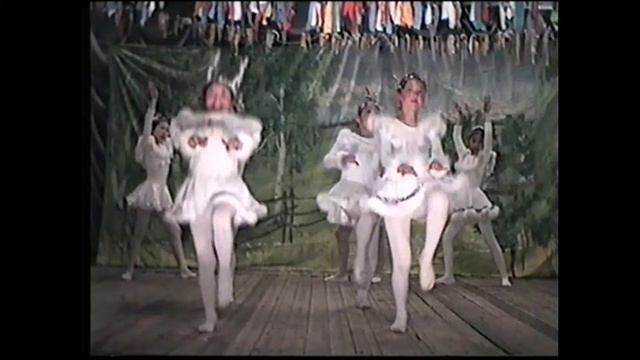 Фольклор куруЬуогун о5олорун уус уран кэнсиэрэ . 1997 сыл.  Хатырык  нэЬилиэгэ, Нам улууЬа.