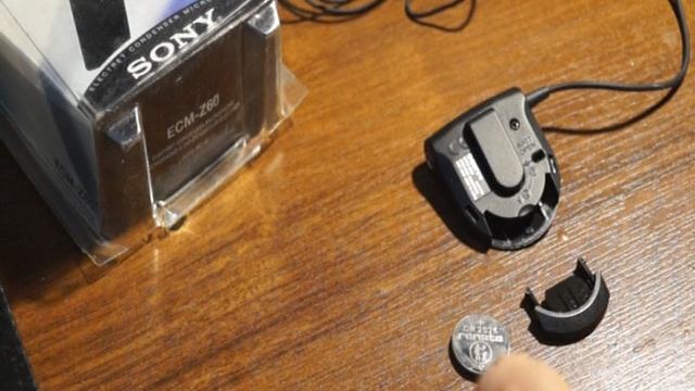 Микрофон SONY ECM-Z60 замена плоской круглой батарейки CR 2025