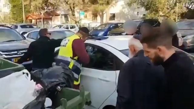 גבעת זאב: פעוטה ננעלה בשגגה ברכב, מתנדבי ידידים חילצו אותה בשלום