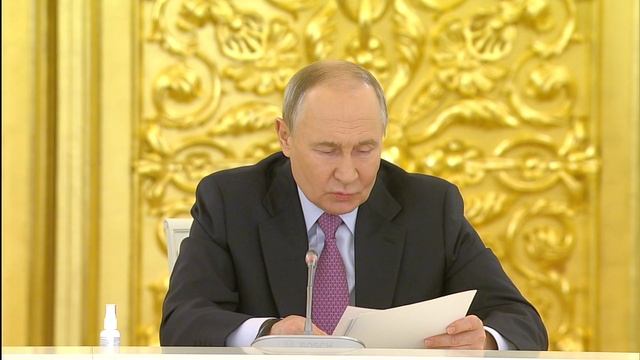 «Зачем себя обманывать?»: Владимир Путин призвал к честному выполнению национальных проектов