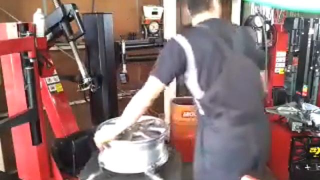 アイシス タイヤが安い スタッドレスタイヤのレンタル半額 袋井 掛川 菊川
