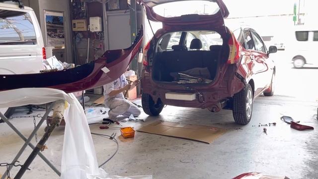 日産ノートのバンパー交換