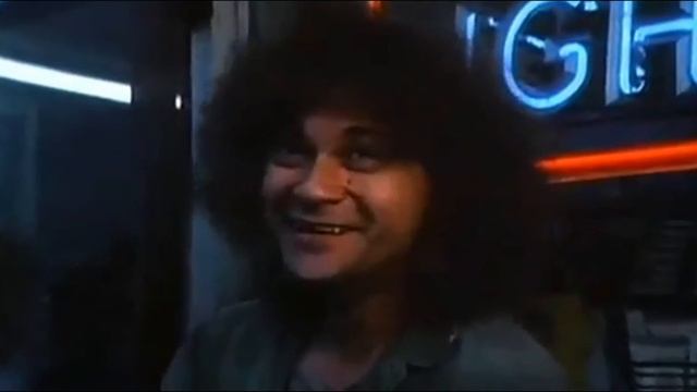 ROBOCOP Scene (Funny Bulgarian voiceover from old VHS) (Смешен дублаж от Робокоп 2)