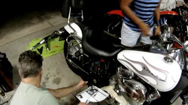 Installing Vance & Hines pipes to Honda VT750c