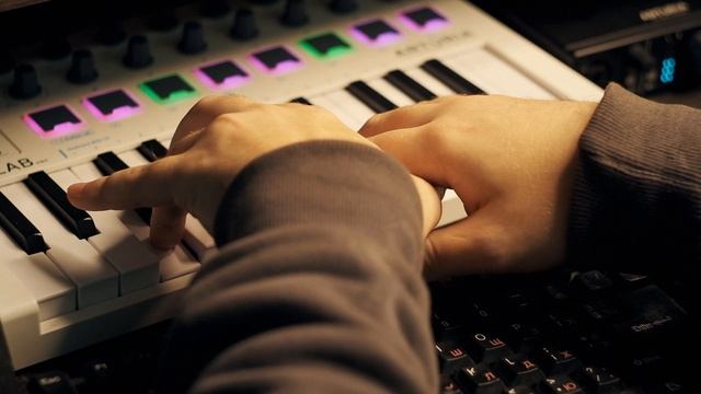 « ЯМАЛ / ГОЛОСА » — документальный фильм о ямальских музыкантах.