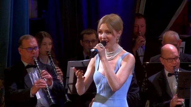 «Я сегодня весна» Уральский Духовой Оркестр. Маэстро Игорь Ежов. Ангелина Сергеева.