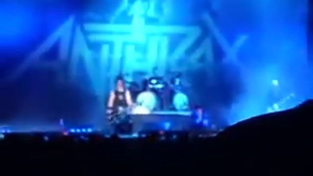 Anthrax - Fight 'Em 'Till You Can't Fight No More (Toyota Pavilion 10-9-2010)